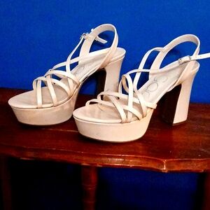 🏷3/$15 High Heels